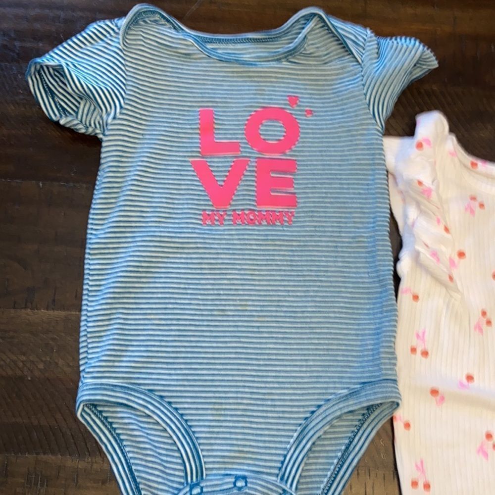 18 M onesie bundle - Picture 2 of 4